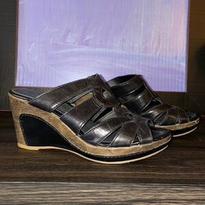 Tamaris black wedges